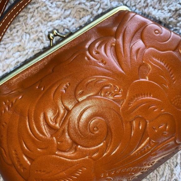 Patricia Nash Savena‎ Burnished Tooled Wristlet